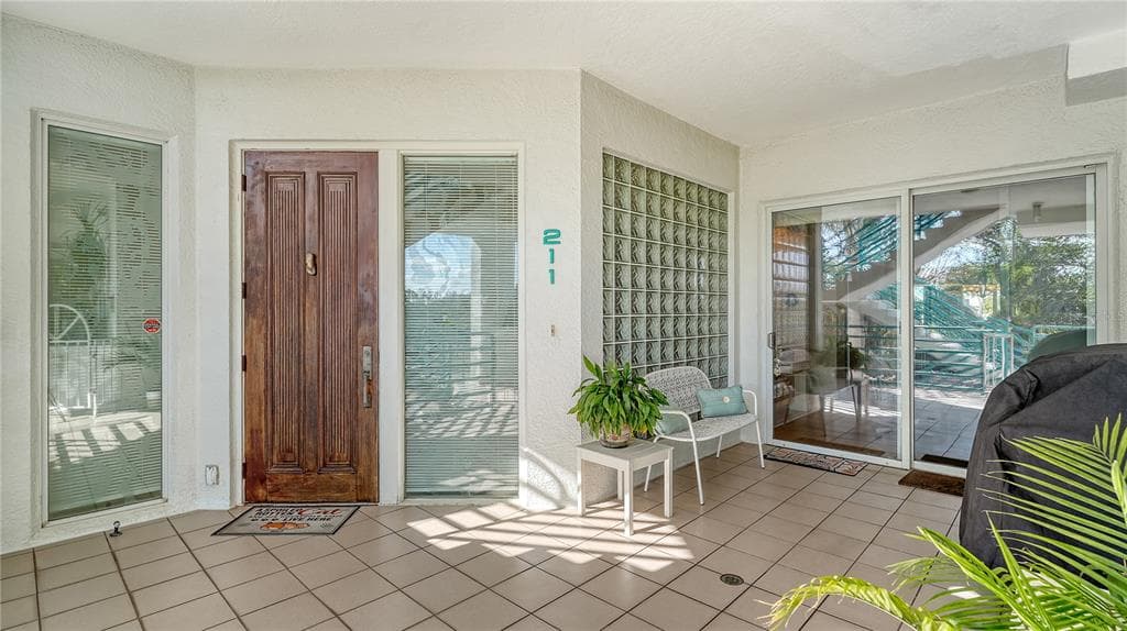 350 GULF OF MEXICO DRIVE #211 4