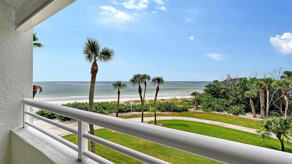240 SANDS POINT ROAD 4205 photo 2