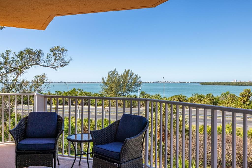 7432 SUNSHINE SKYWAY LANE S #506 3