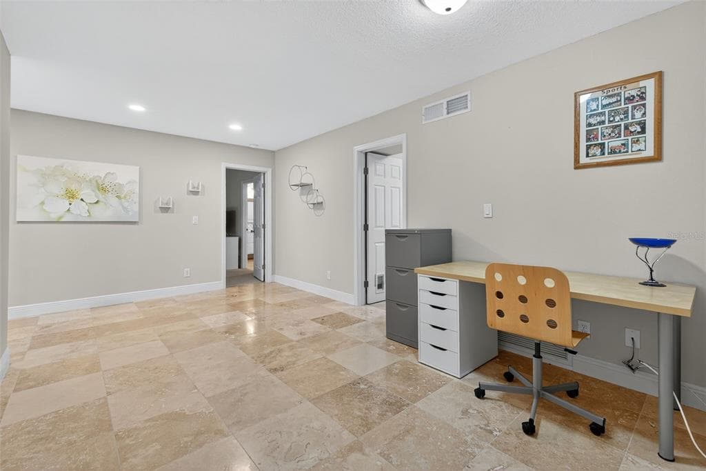 800 MADONNA BOULEVARD 1 photo 25