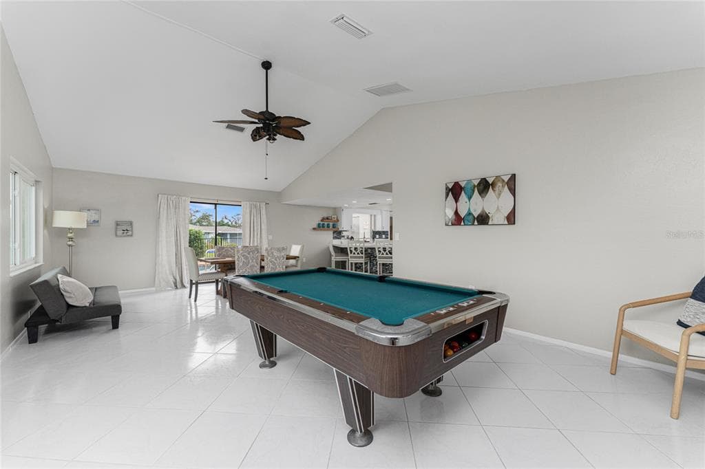 88 OAKLAND HILLS PLACE photo 18