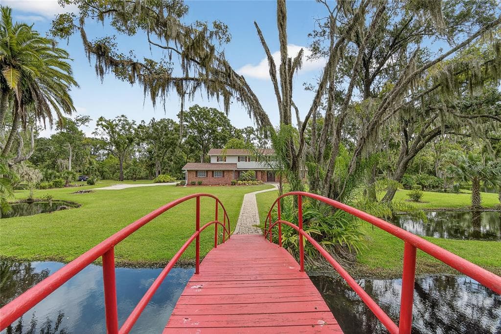 1502 AZALEA STREET photo 2