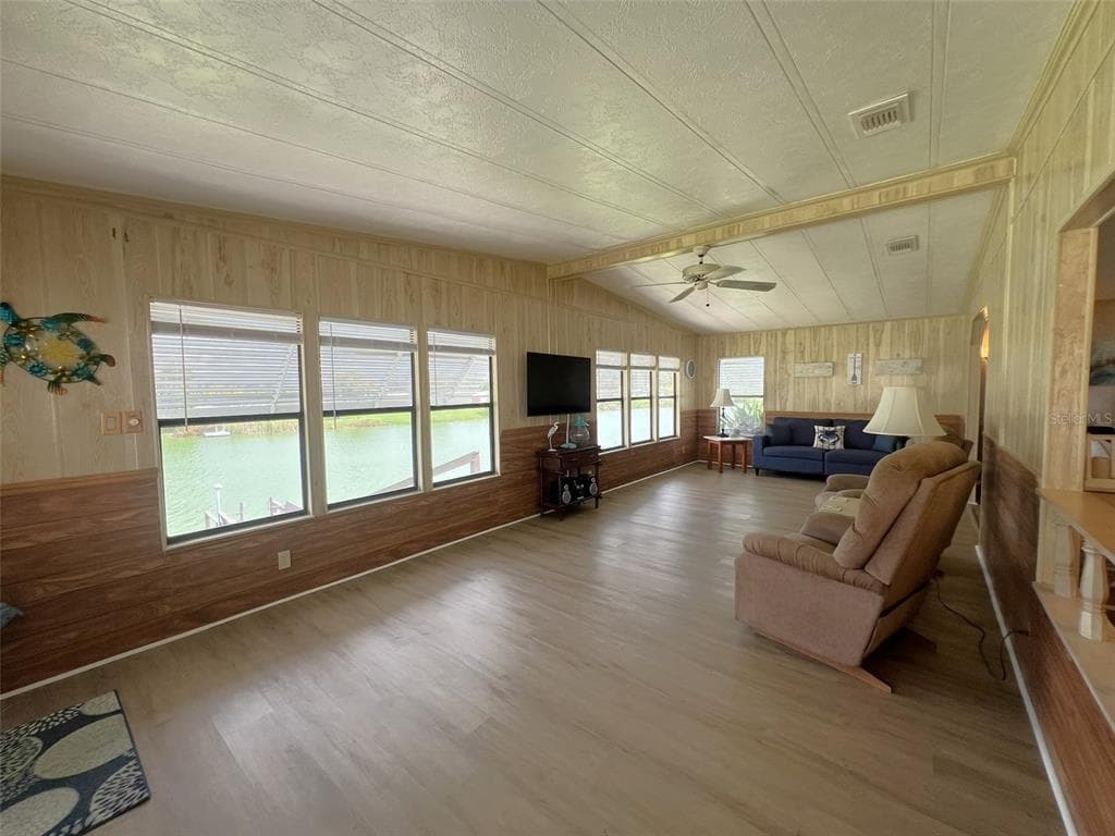 2055 S FLORAL AVENUE 133 photo 22