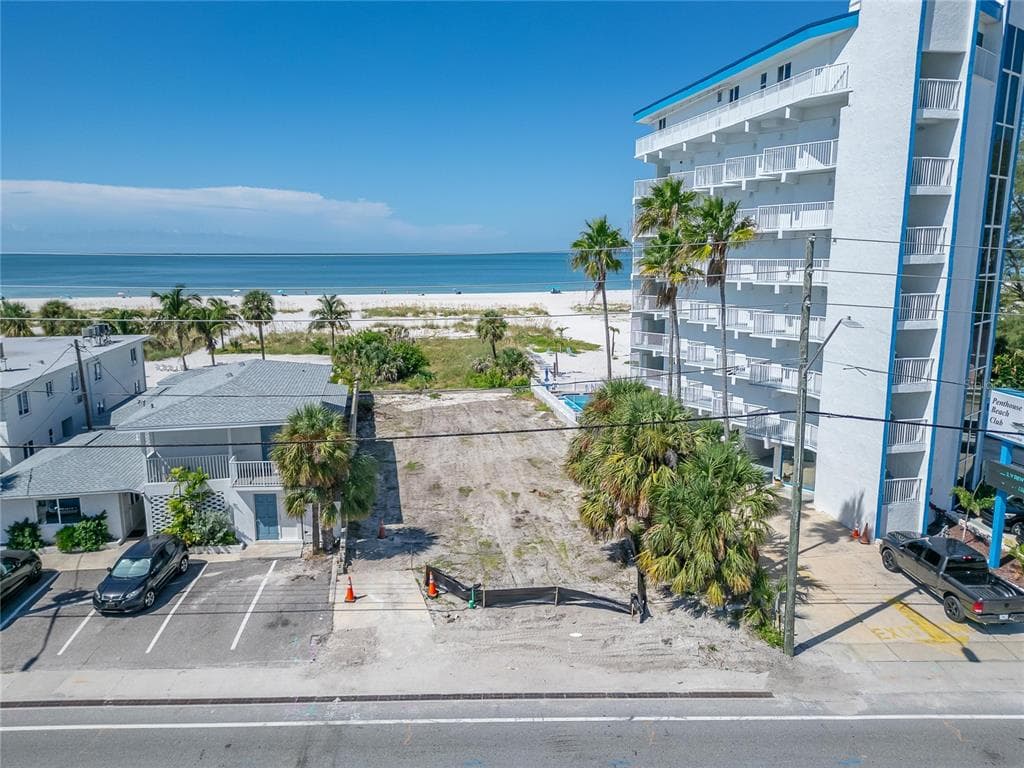 10178 GULF BOULEVARD photo 3
