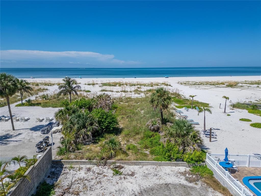 10178 GULF BOULEVARD photo 5