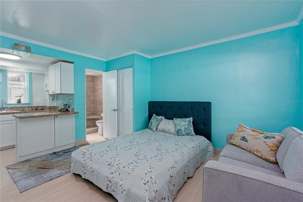 11730 GULF BOULEVARD 4 photo 3