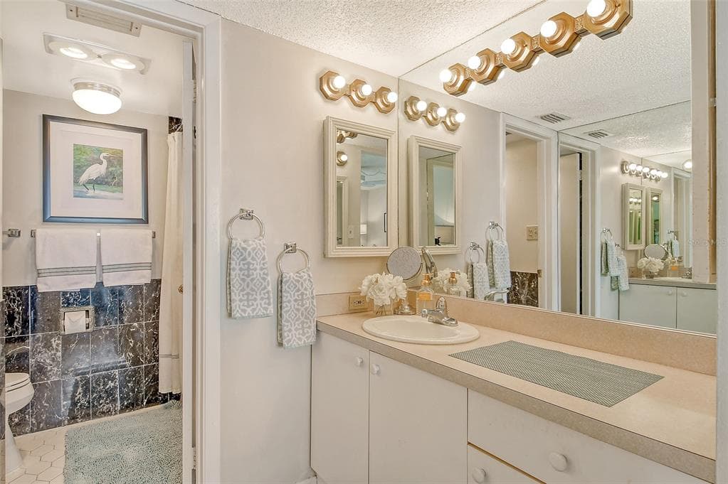 450 GULF OF MEXICO DRIVE B207 photo 16