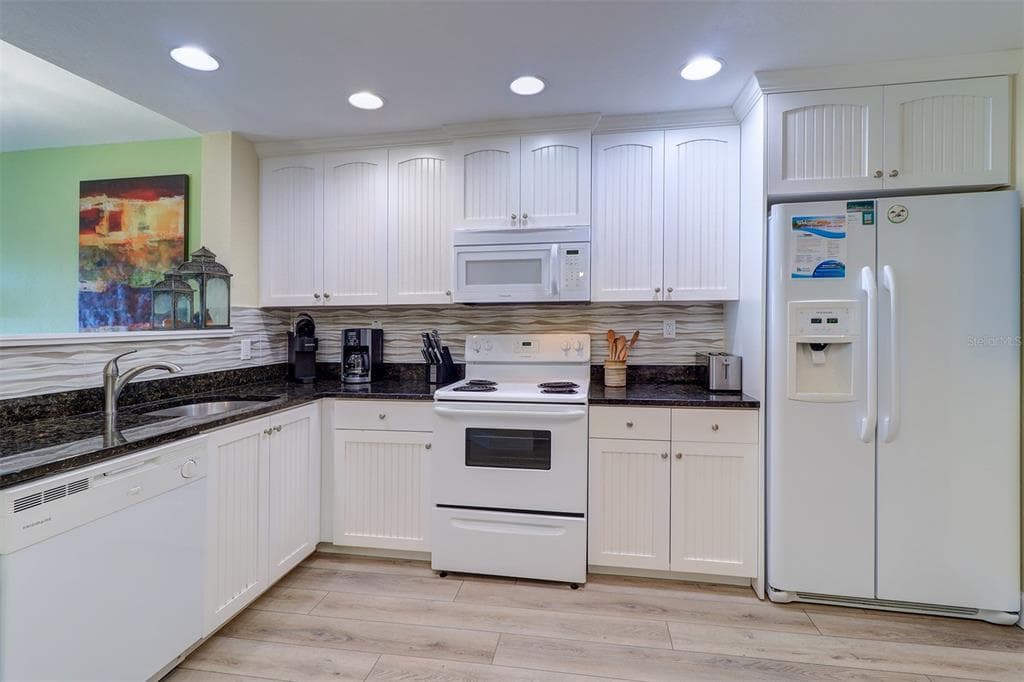 399 2ND STREET 716 photo 22