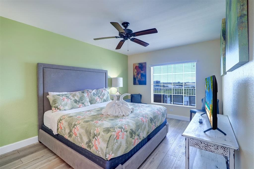 399 2ND STREET 716 photo 24