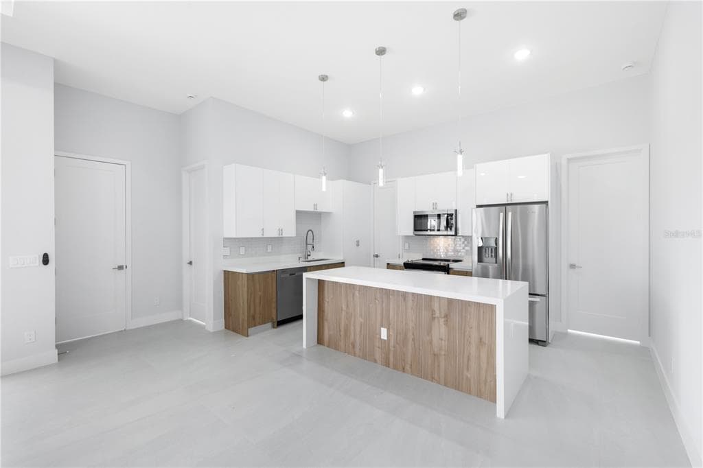 14431 ARTESIA AVENUE photo 8