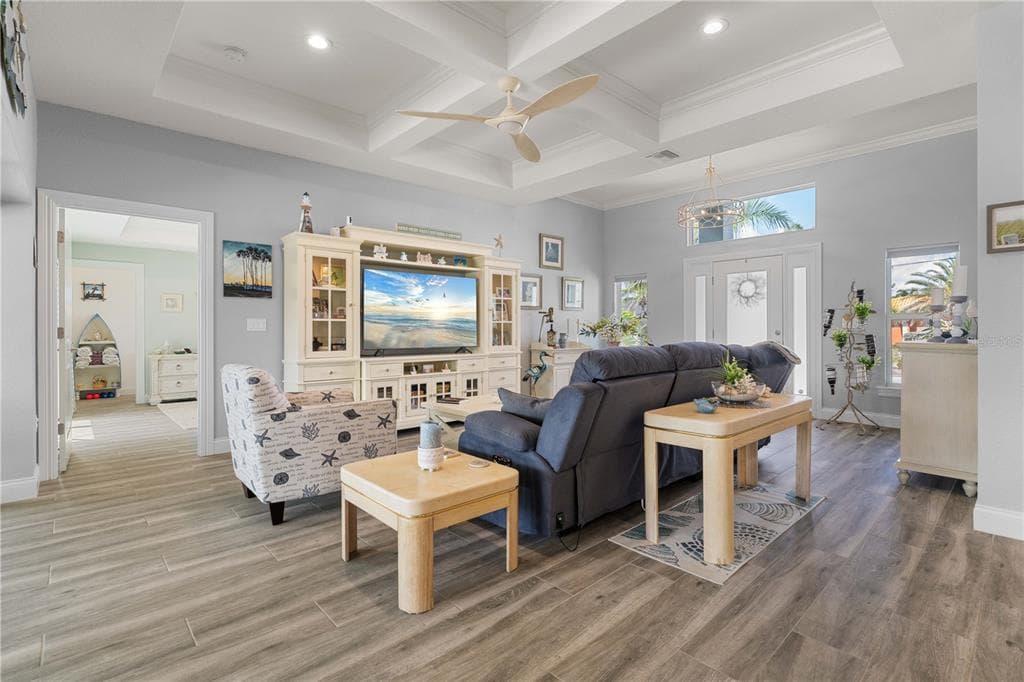 571 PORT BENDRES DRIVE photo 3