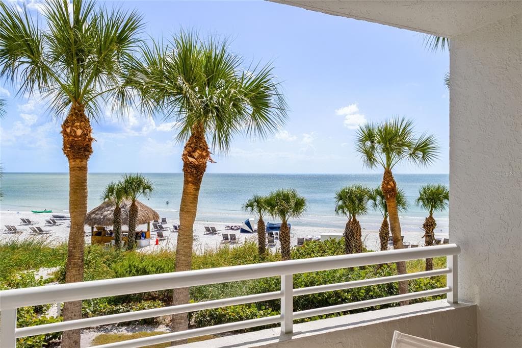 230 SANDS POINT ROAD 3205 photo 1