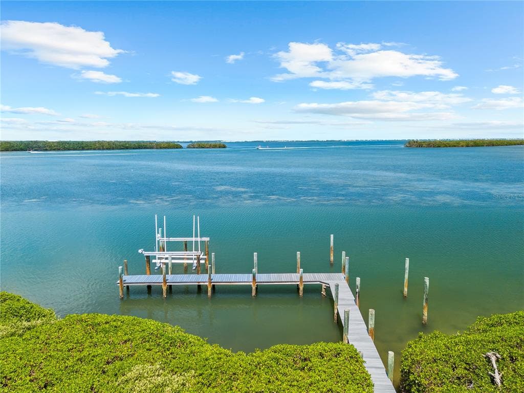 757 HIDEAWAY BAY DRIVE 4