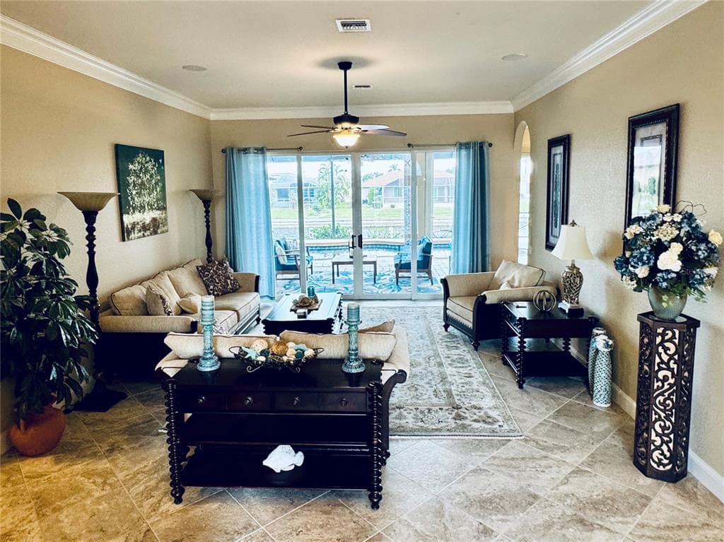1024 SAN MATEO DRIVE 2