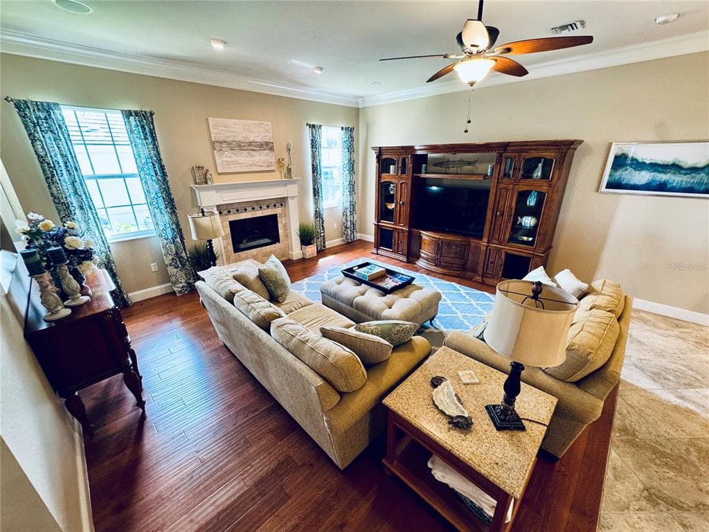 1024 SAN MATEO DRIVE 3