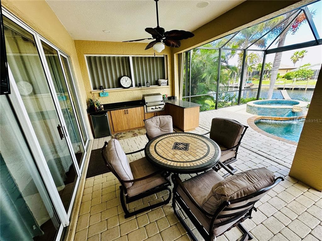 1024 SAN MATEO DRIVE photo 24