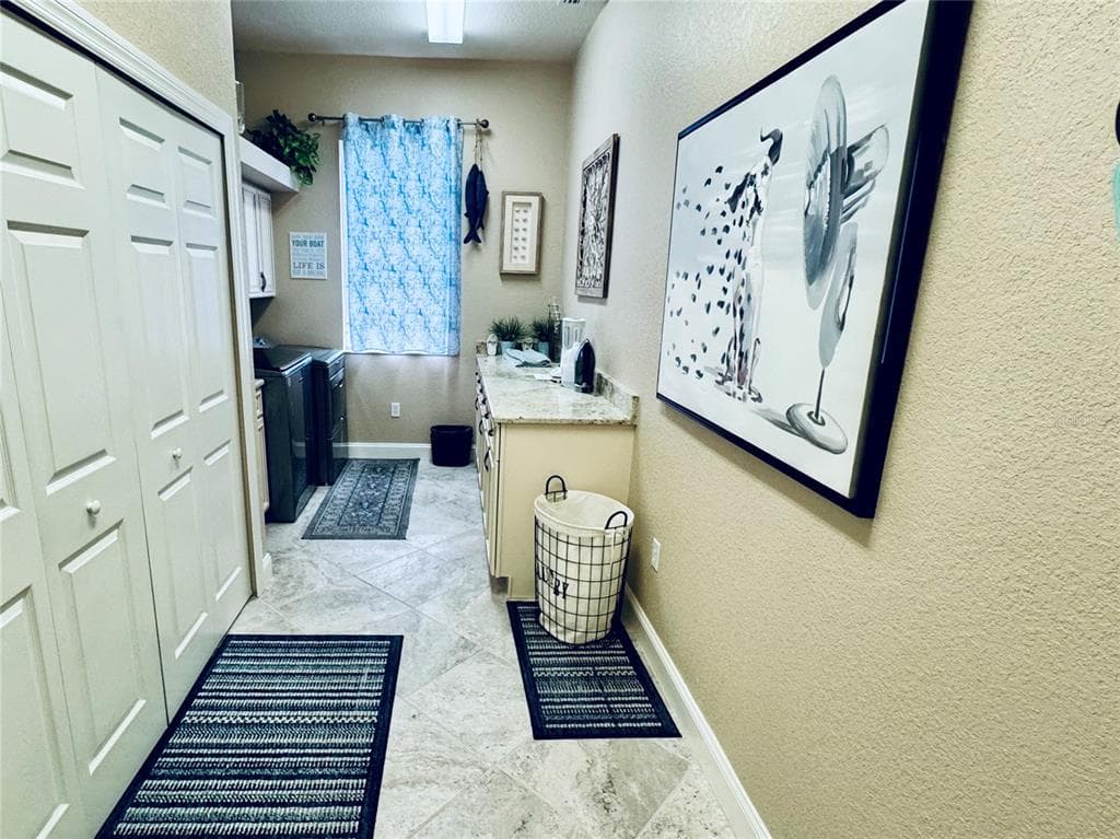 1024 SAN MATEO DRIVE photo 14