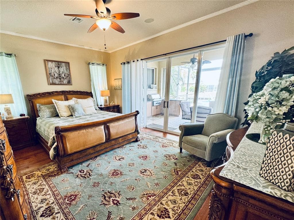 1024 SAN MATEO DRIVE photo 21