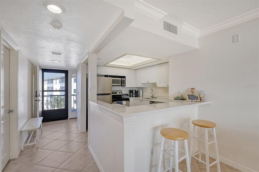 8710 MIDNIGHT PASS ROAD 405 photo 23