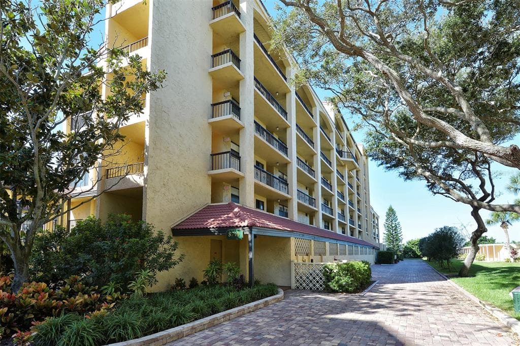 8710 MIDNIGHT PASS ROAD #405 5