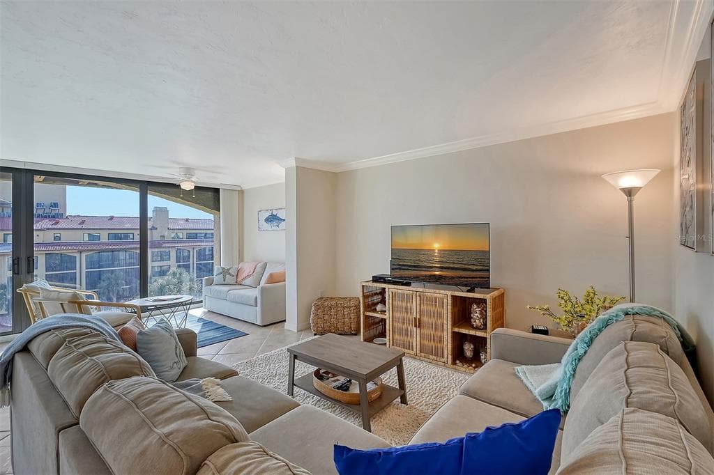 8710 MIDNIGHT PASS ROAD 405 photo 11