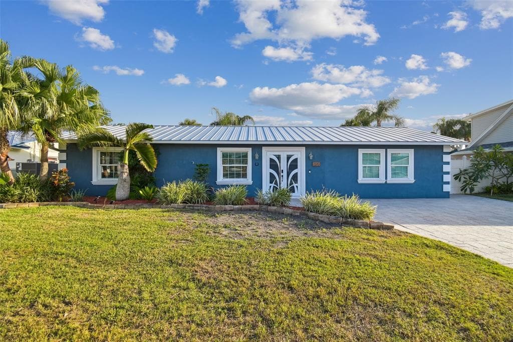 8708 THORNWOOD LANE photo 2