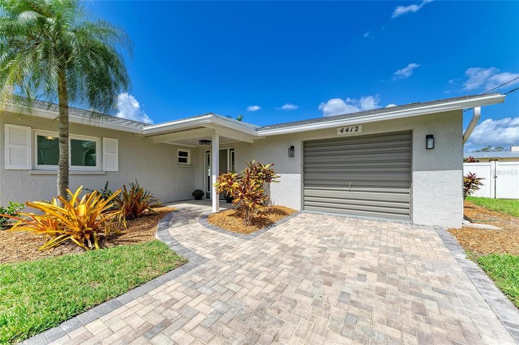 4412 DOLPHIN LANE photo 5