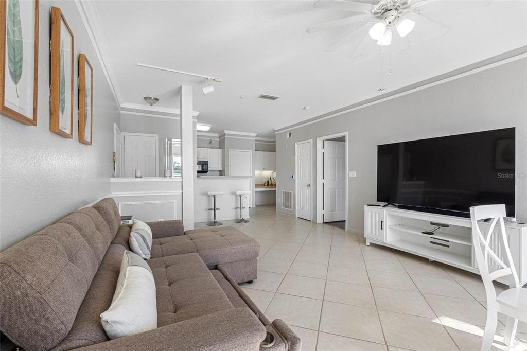 4343 BAYSIDE VILLAGE DRIVE 104 photo 14