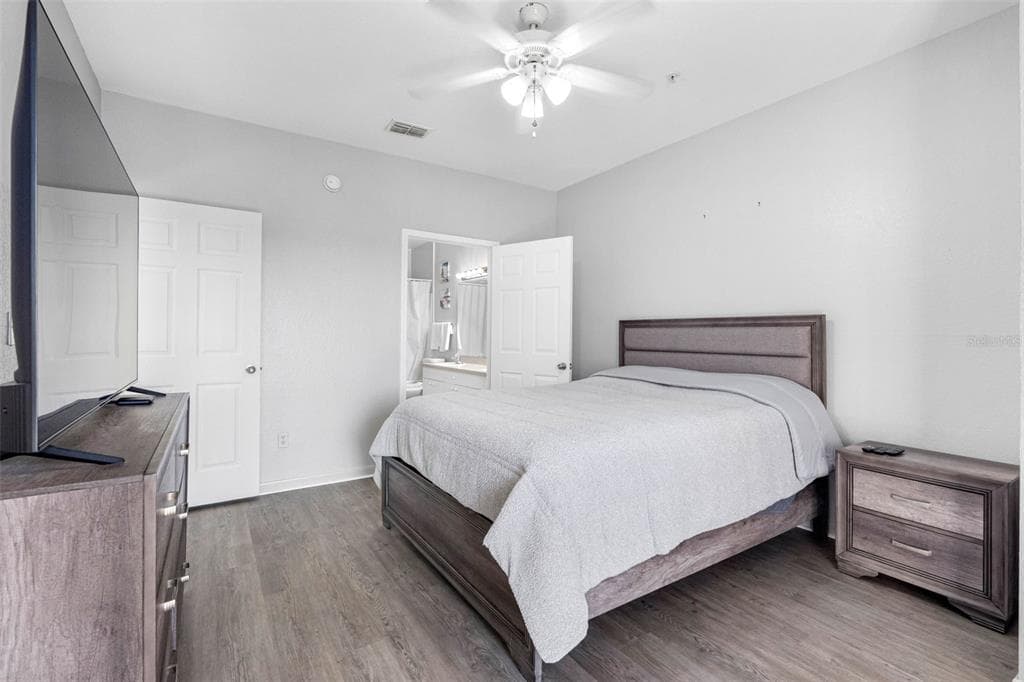 4343 BAYSIDE VILLAGE DRIVE 104 photo 25