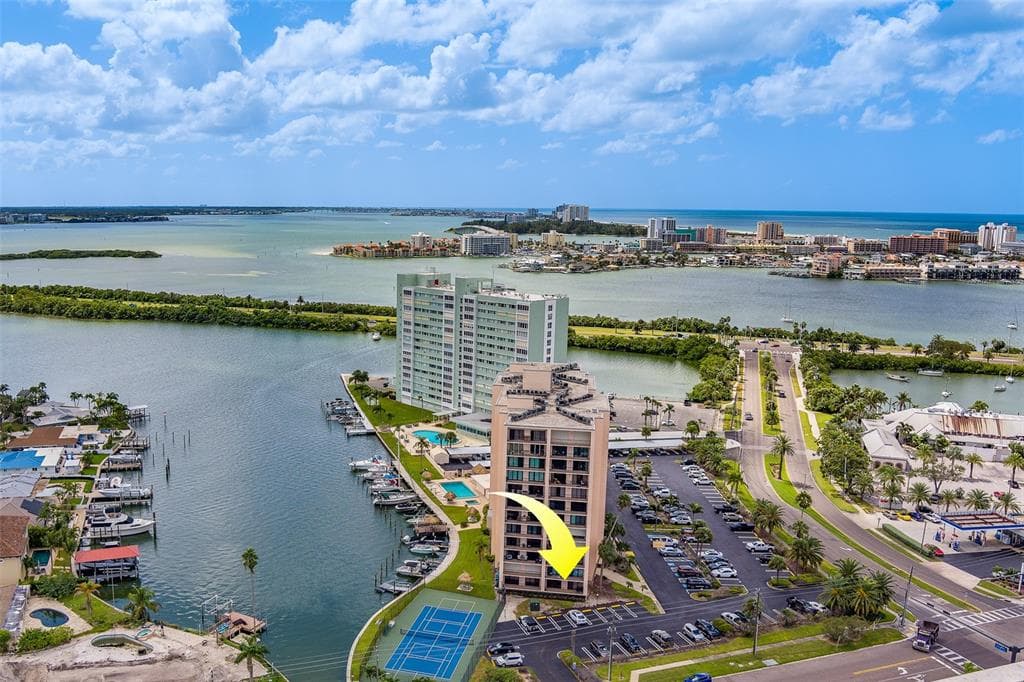 51 ISLAND WAY 101 photo 13