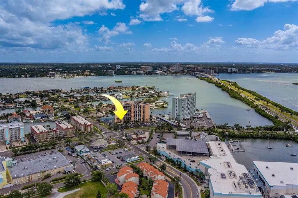 51 ISLAND WAY 101 photo 17