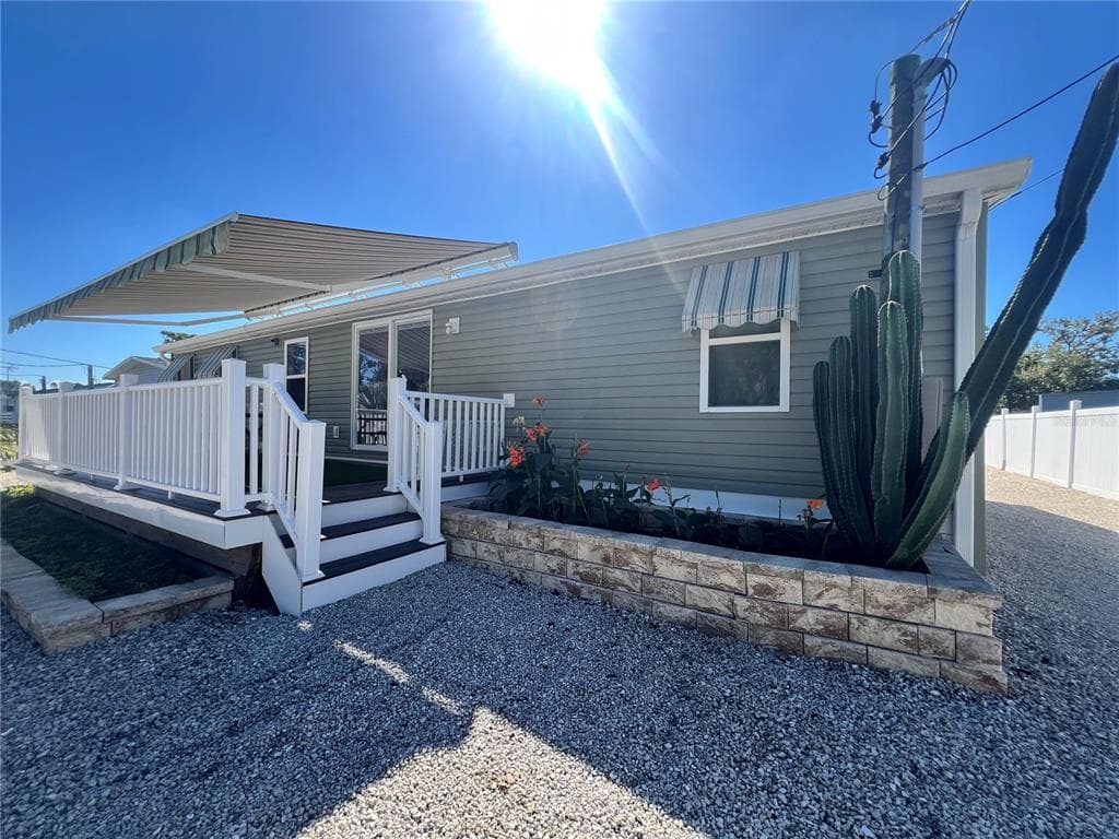 2233 BROOKWOOD DRIVE photo 2