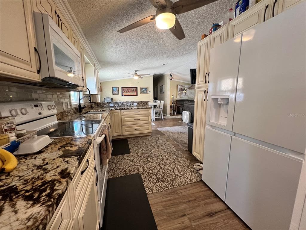 2233 BROOKWOOD DRIVE photo 7