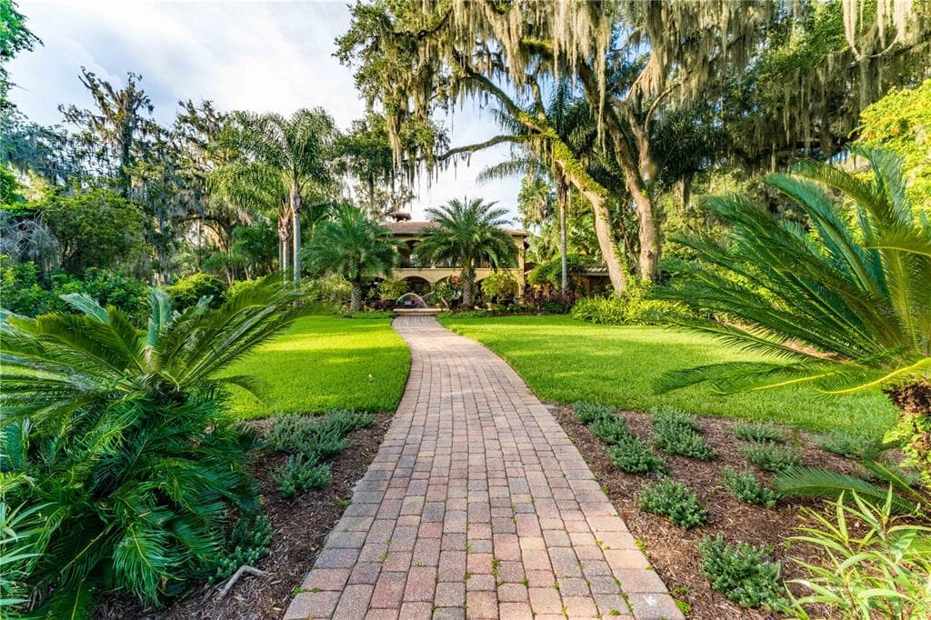 8289 COLEE COVE ROAD 4