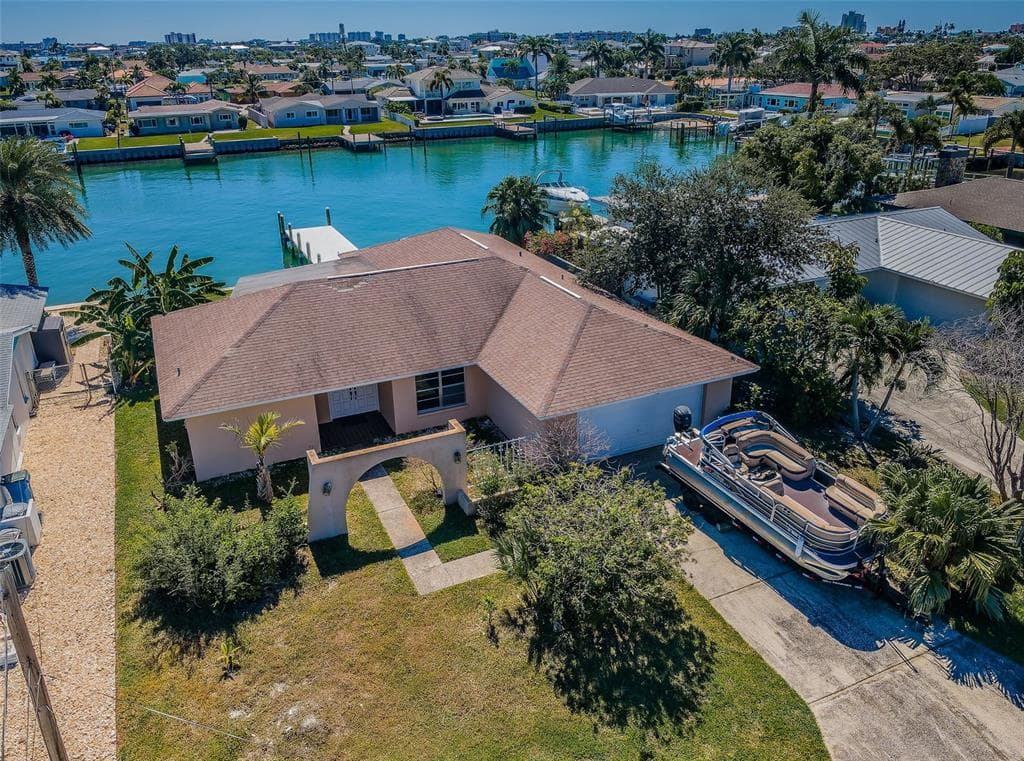 755 CAPRI BOULEVARD photo 3