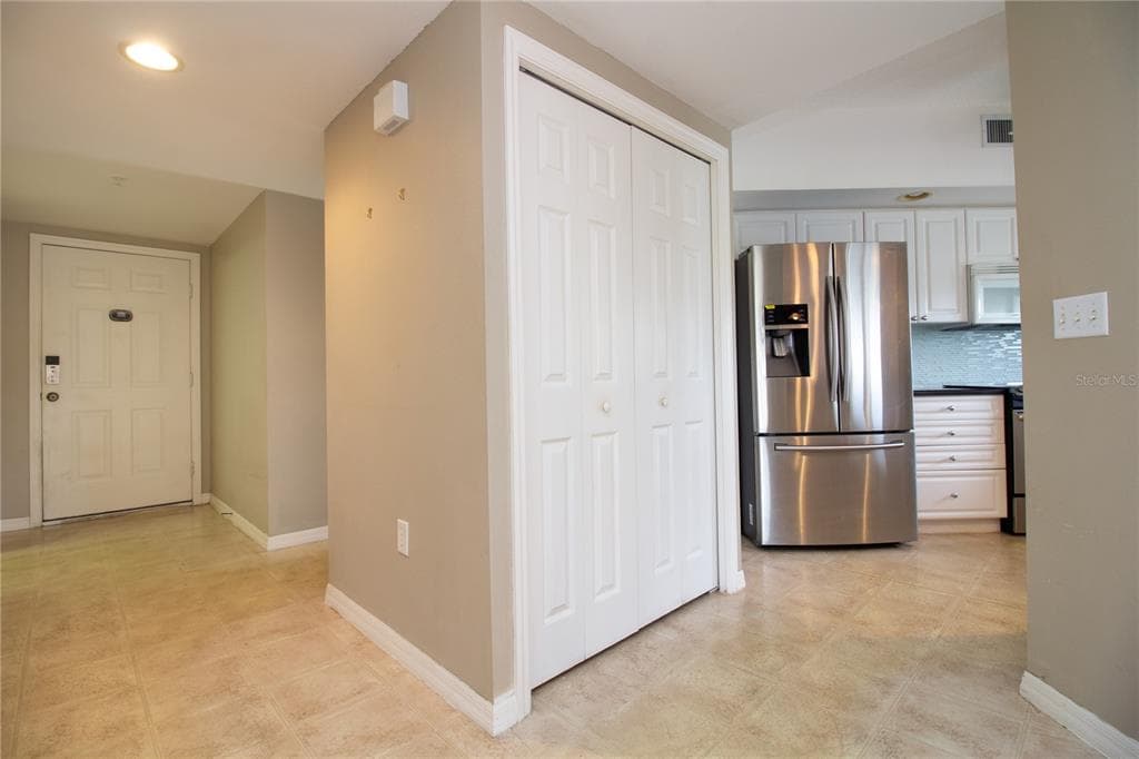 1200 COUNTRY CLUB DRIVE 1101 photo 3