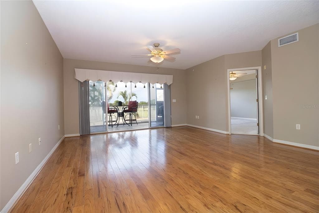 1200 COUNTRY CLUB DRIVE 1101 photo 5