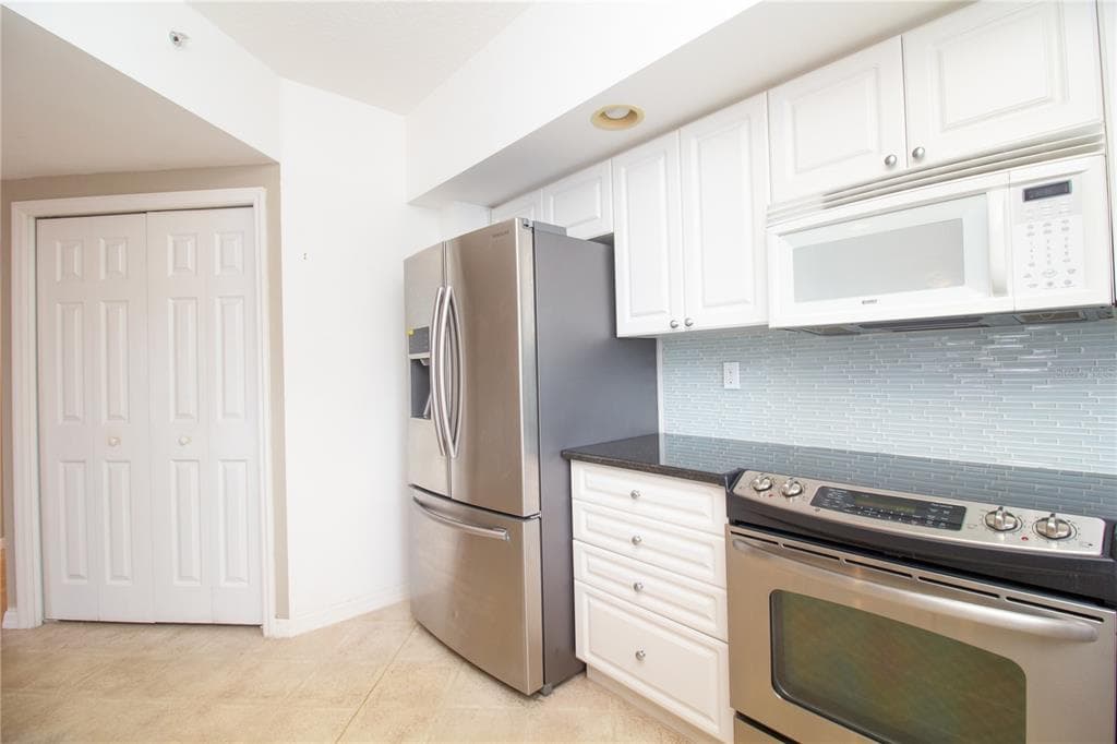 1200 COUNTRY CLUB DRIVE 1101 photo 9