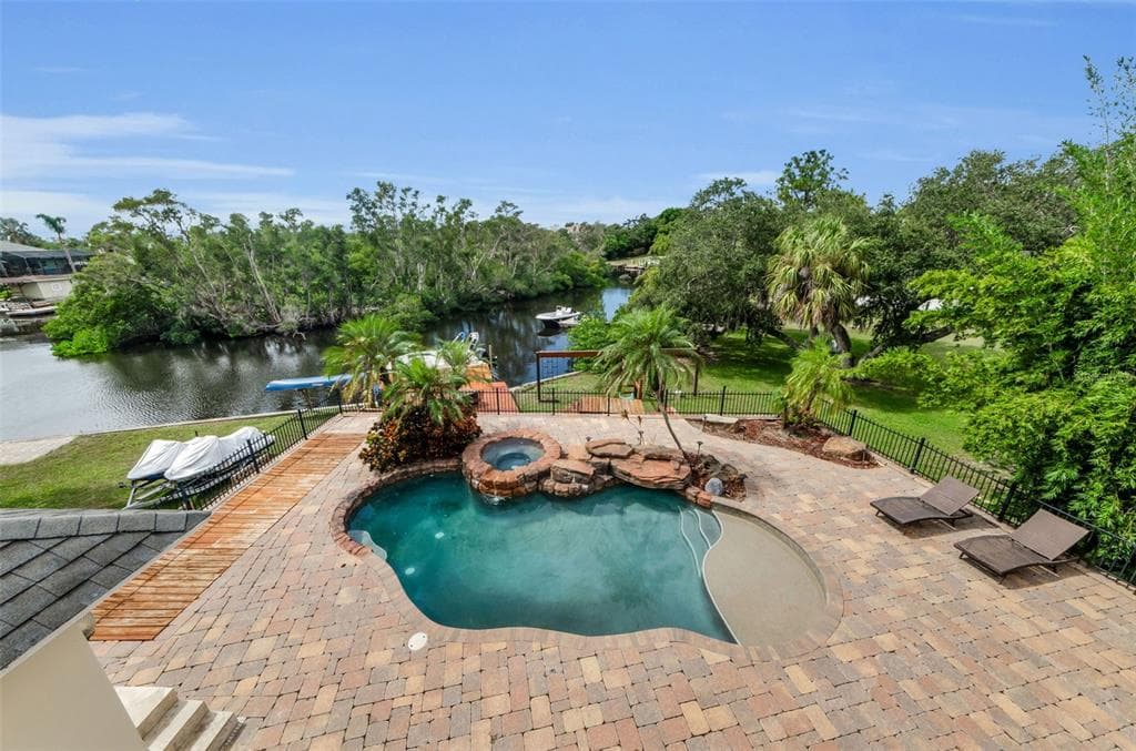 3143 PINEVIEW DRIVE photo 3