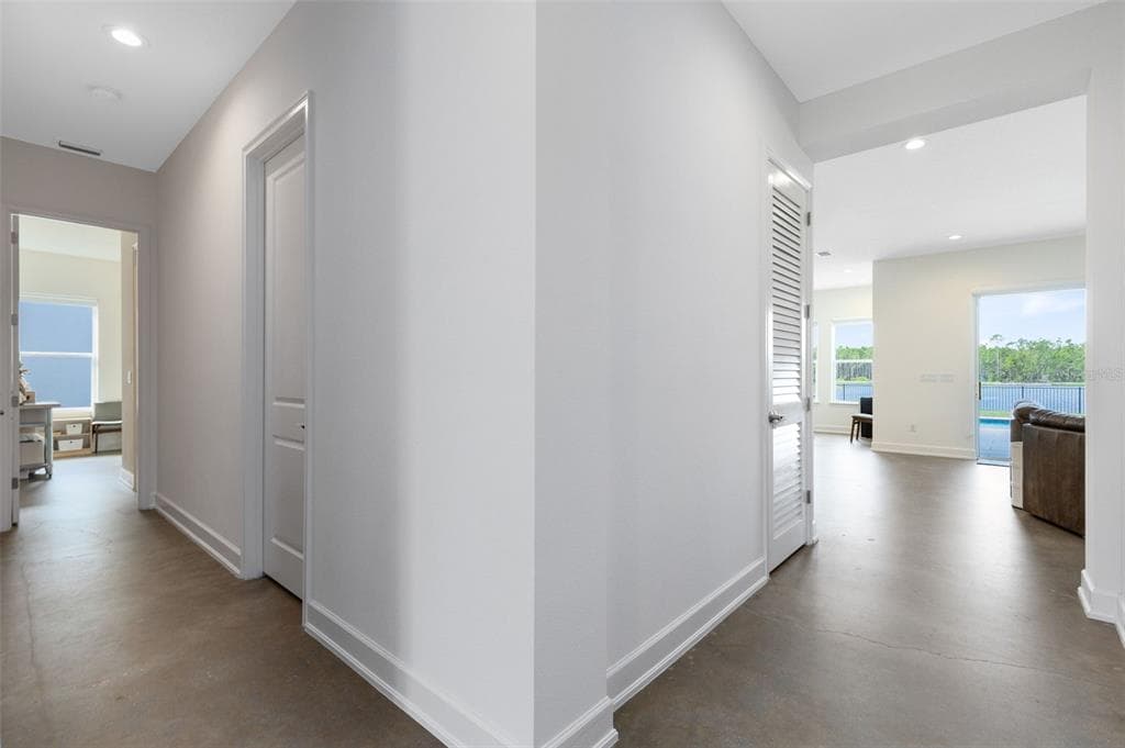 513 MOSAIC BOULEVARD photo 6