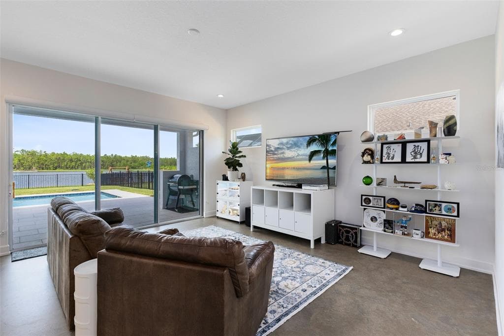 513 MOSAIC BOULEVARD photo 7