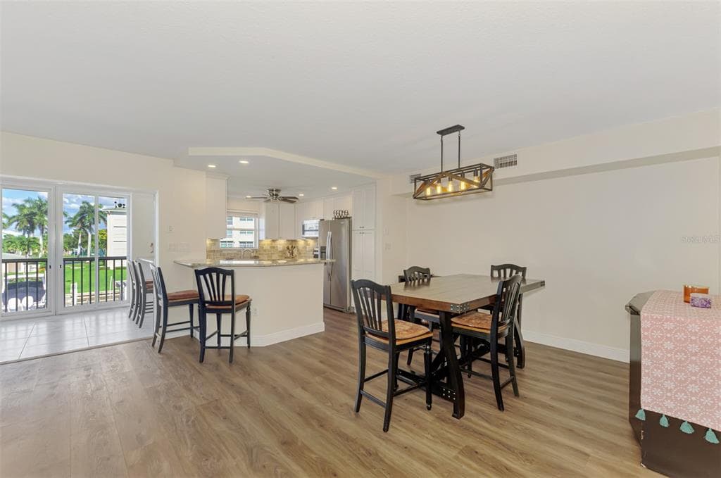 130 BREAKERS COURT 221 photo 16