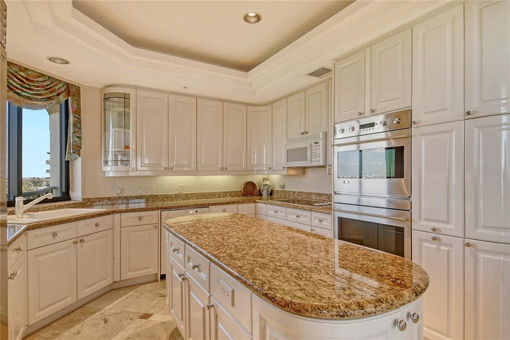 435 L AMBIANCE DRIVE L807 photo 22