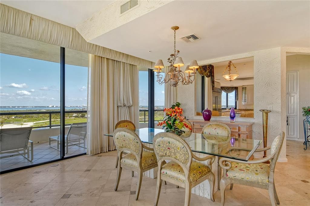 435 L AMBIANCE DRIVE L807 photo 20