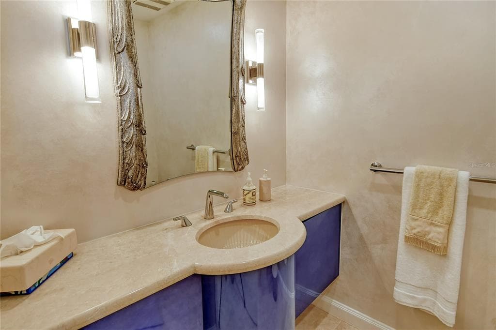 435 L AMBIANCE DRIVE L807 photo 25