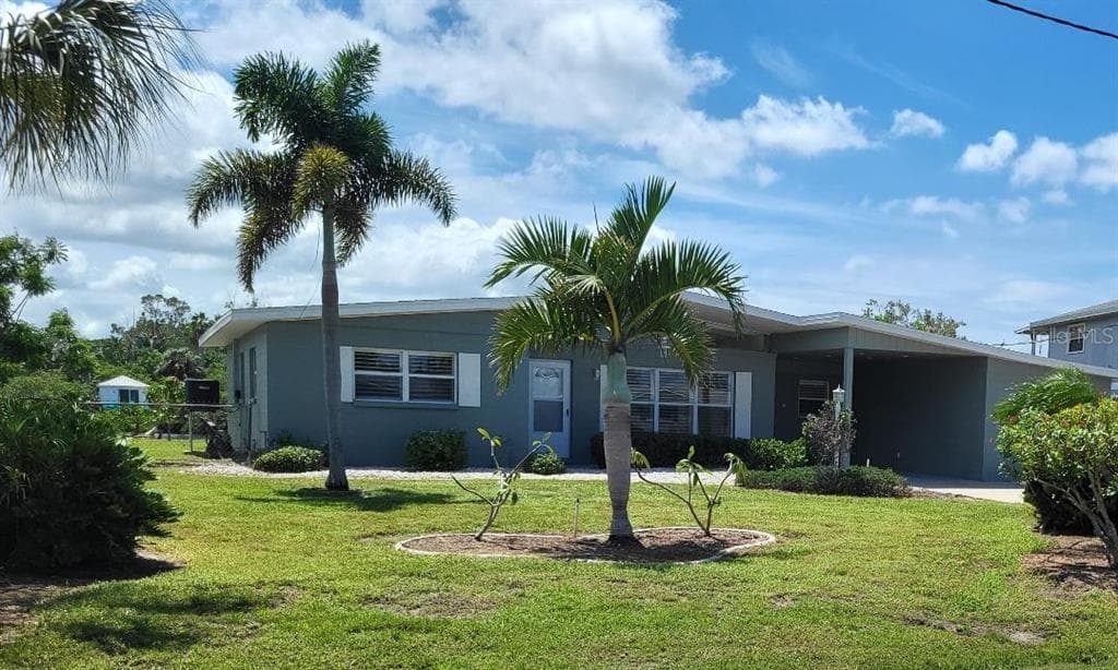 828 BLUE HERON BOULEVARD photo 1