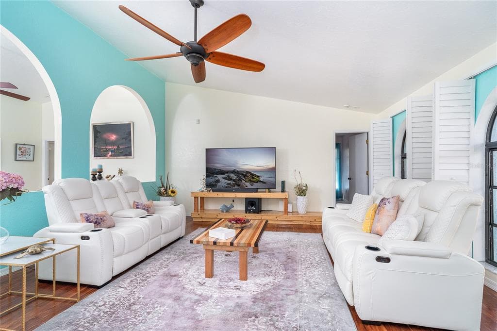 10467 MARION STREET photo 10