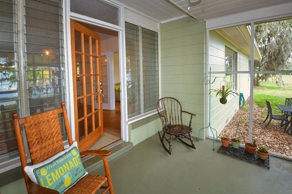 160 BAYSHORE DRIVE photo 11
