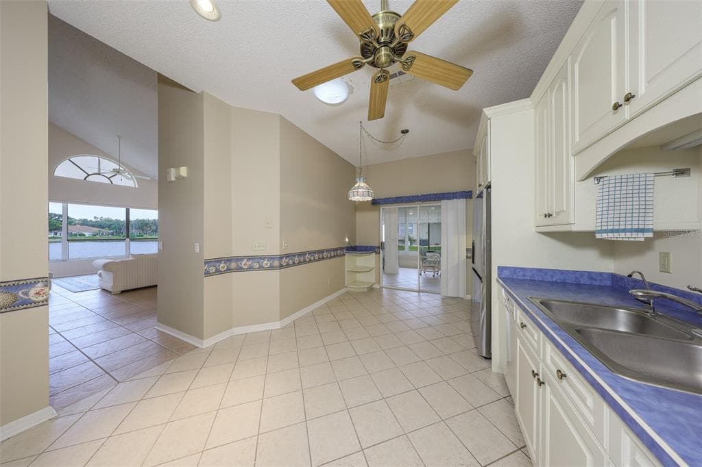 1117 MCDANIEL STREET 31 photo 14