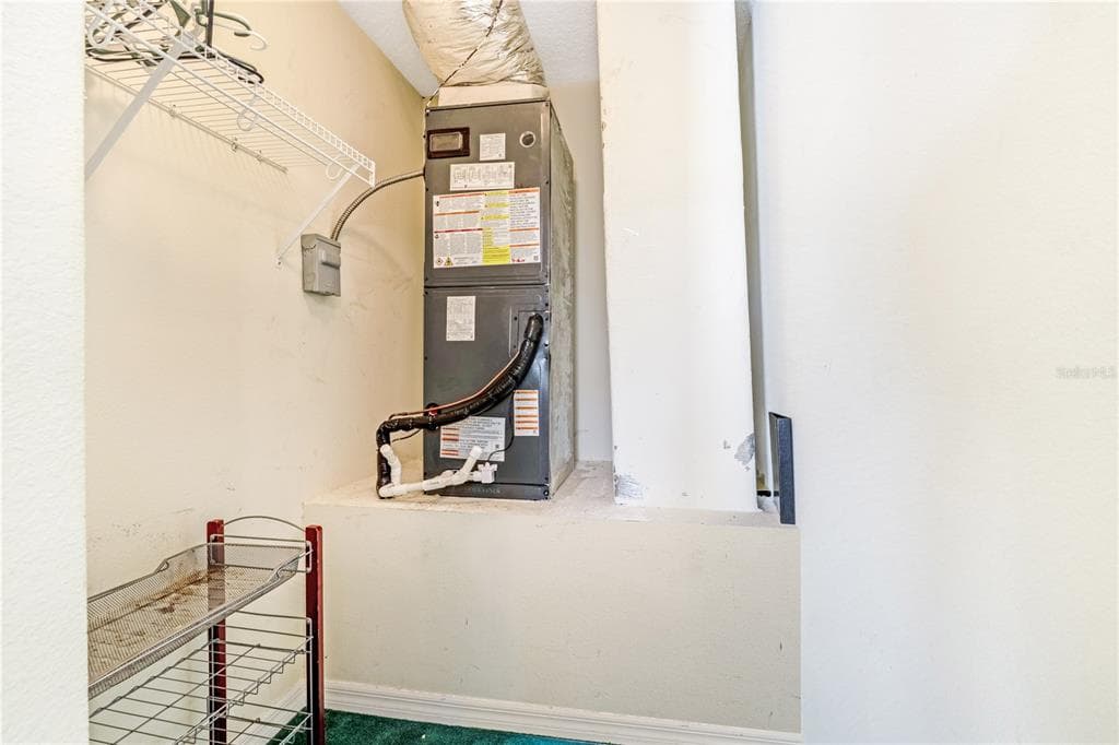 2060 DOYLE ROAD photo 8
